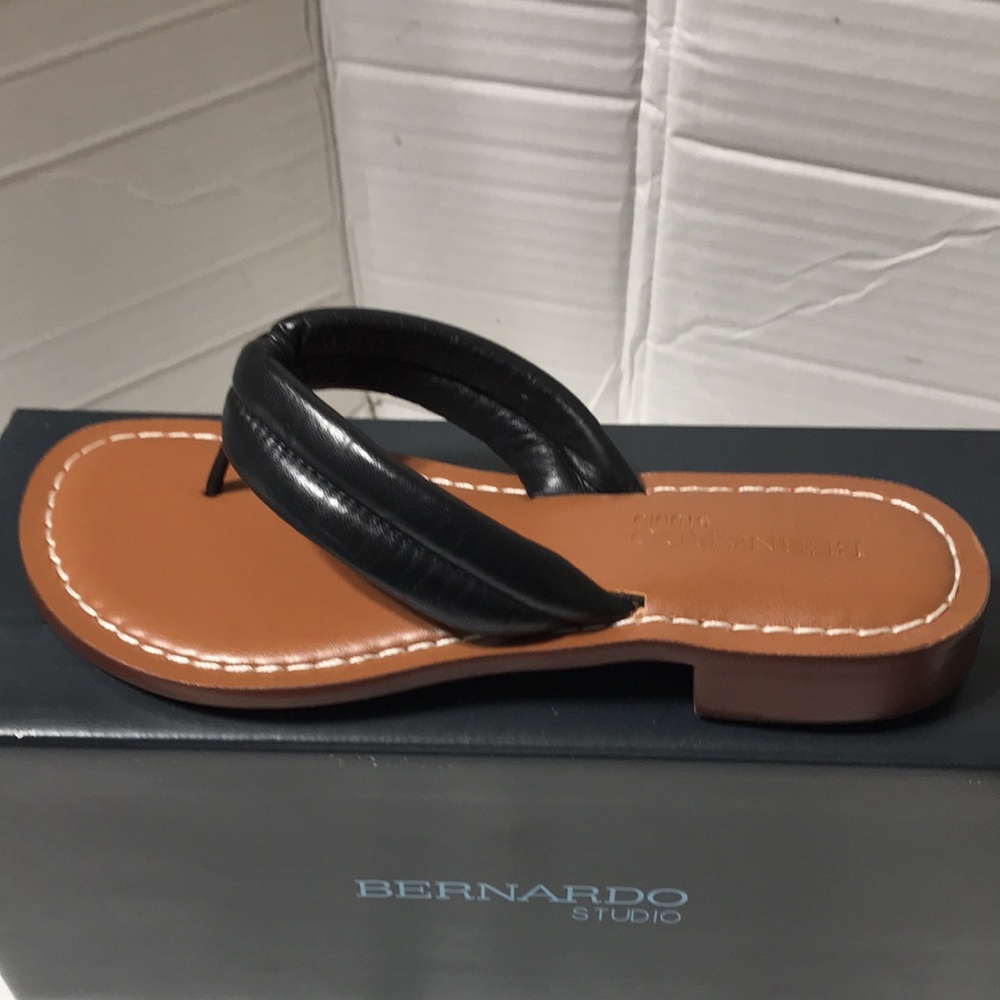 Bernardo Tilly Black Antique Calf leather sandals. Made in Brazil. NWT - Picture 3 of 7